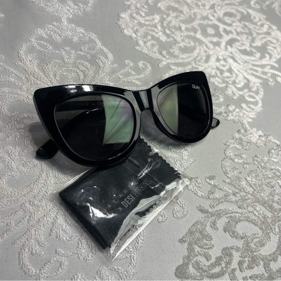 Quay Steal A Kiss Sunglasses - Picture 9 of 9